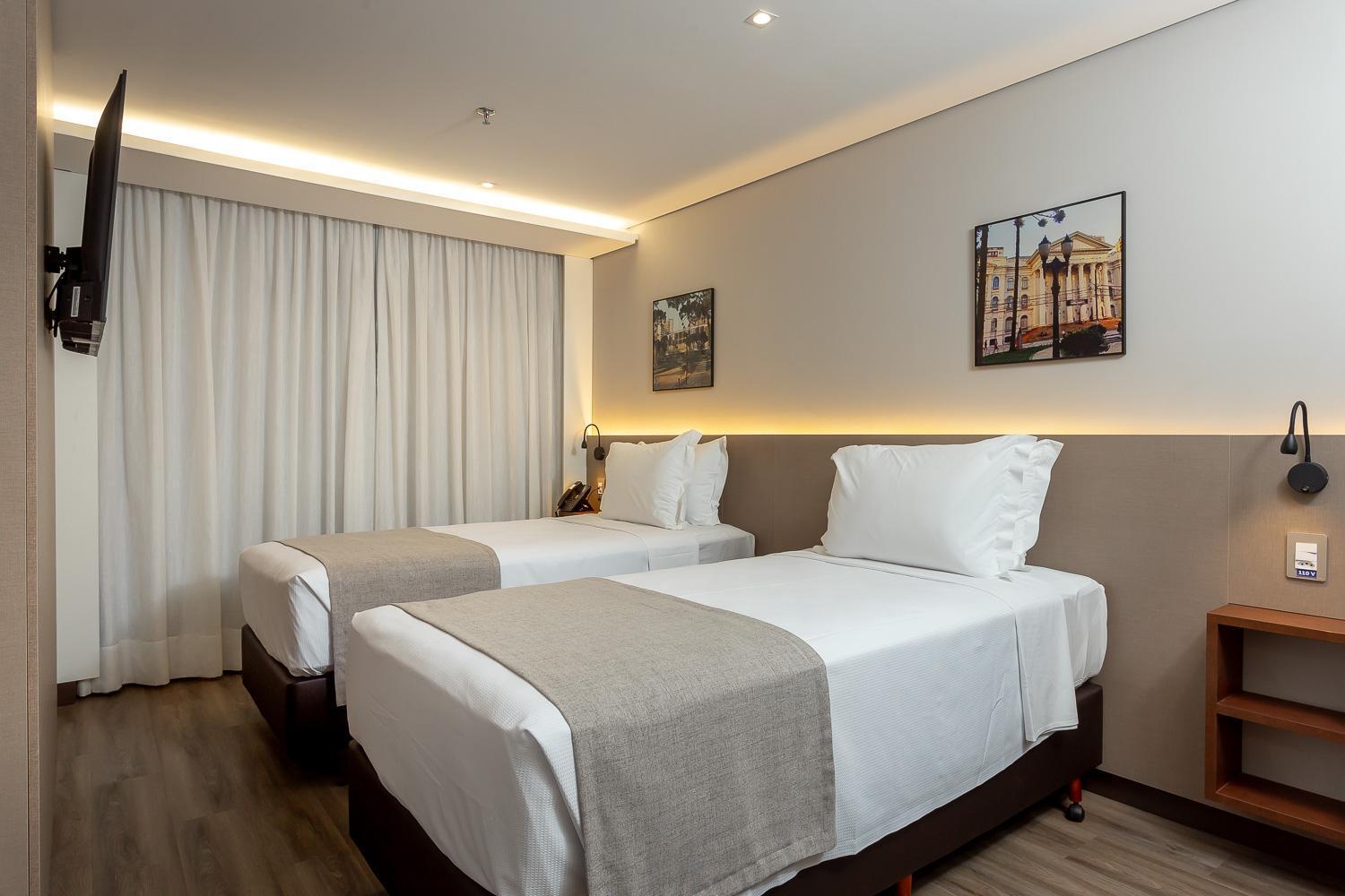 Hotel Roochelle Convention By Nobile Curitiba Exterior foto